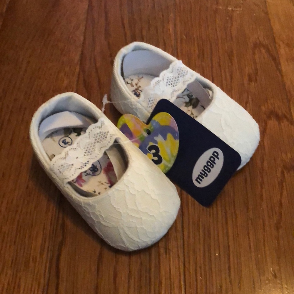 NWT Baby girl size 3 baptism shoes